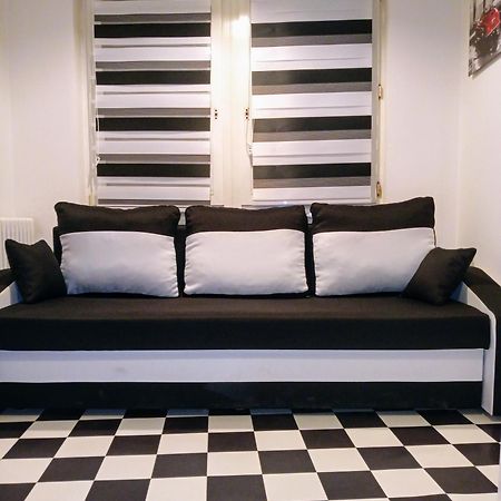Good Located Apartment Subway U6 Wohnung Berlim Exterior foto